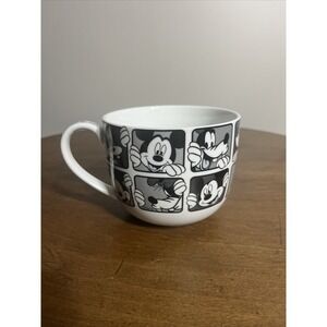 Disney Mickey Mouse and Goofy Collectible 20 Oz Black & White Coffee Cup Mug